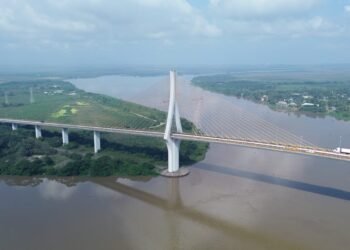 Modernizan el primer puente atirantado de México en Veracruz