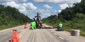 Avanza 80% rehabilitación de Buenavista-Bacalar tras deterioro por construcción de Tren Maya