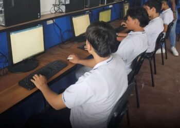 Sí a la IA, pero bajo un protocolo, determina la Universidad Autónoma de Quintana Roo