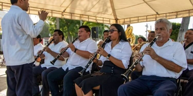 Domingos de banda: el ritual musical que une a Chetumal