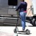 ¿Te trasladas en Scooter? Prepárate para casco y placas; alistan reforma para la micromovilidad