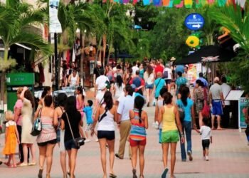 El lado oculto del turismo: alertan sobre violencia contra mujeres en ciudades vacacionales