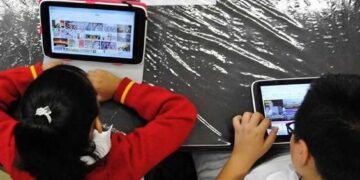 La lectura cambia de formato y el manga toma la delantera