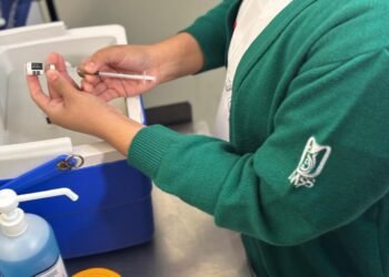 ¿Perdiste tu cartilla? ¡No te angusties! puedes reimprimirla en línea y aplicar tus vacunas