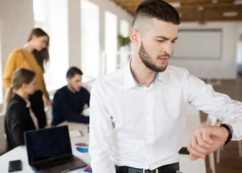 Aprueban en comisiones jornada laboral de 40 horas en México, descartan dos días de descanso