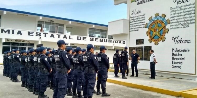 Investigan a 375 policías por presunta mala conducta