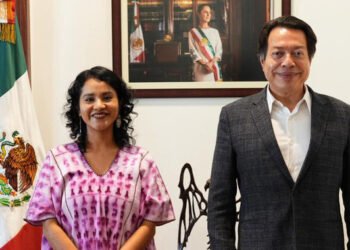 Nadia López toma el timón de los libros de texto en medio del relevo en la SEP