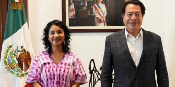 Nadia López toma el timón de los libros de texto en medio del relevo en la SEP