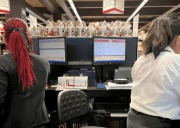 Ley Silla aprieta; STyPS turna a 16 negocios por negar descanso a trabajadores, enfrentan procesos