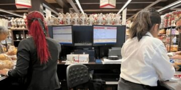 Ley Silla aprieta; STyPS turna a 16 negocios por negar descanso a trabajadores, enfrentan procesos