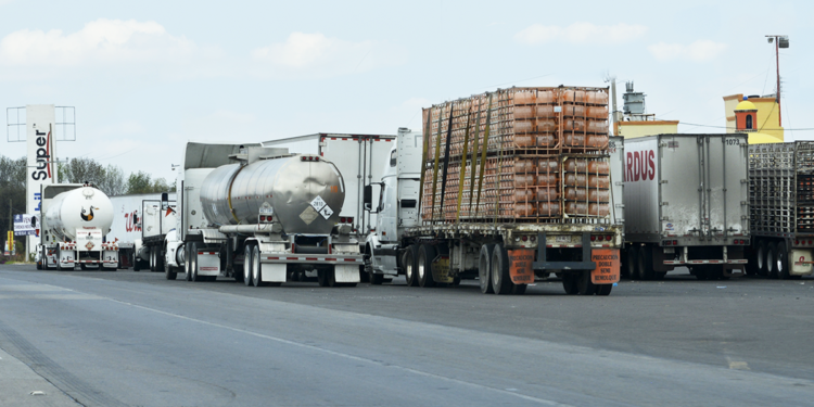 Pide la Canacar a sus operadores en todo el país a no circular y resguardarse ante jornada violenta