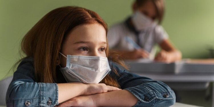 Regresa el uso obligatorio del cubrebocas a las escuelas de Jalisco, por más casos de sarampión