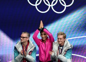 Carrillo brilla en la final olímpica de patinaje artístico; Shaidorov manda en el podio