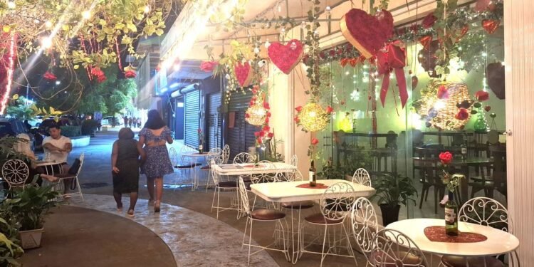 Comercio de Chetumal prevé repunte del 20% en sus ventas por San Valentín