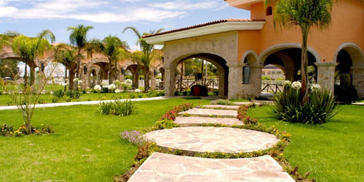 Traslado discreto y resguardado: así llevaron a “El Mencho” al panteón Recinto de la Paz, en Zapopan