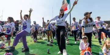 México se anota otro Guinness rumbo al Mundial; reúne más de 9 mil personas en clase masiva de futbol