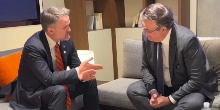 México y Estados Unidos abren revisión del T-MEC con primera ronda bilateral