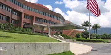 Estados Unidos reabre su embajada en Venezuela y marca un cambio en su estrategia