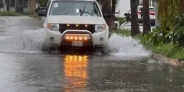 Chetumal analizará viabilidad de topes para evitar inundaciones y daños viales