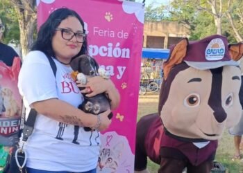 Doce lomitos y tres michis ya tienen casa gracias a la exitosa Feria de Adopción Canina y Felina