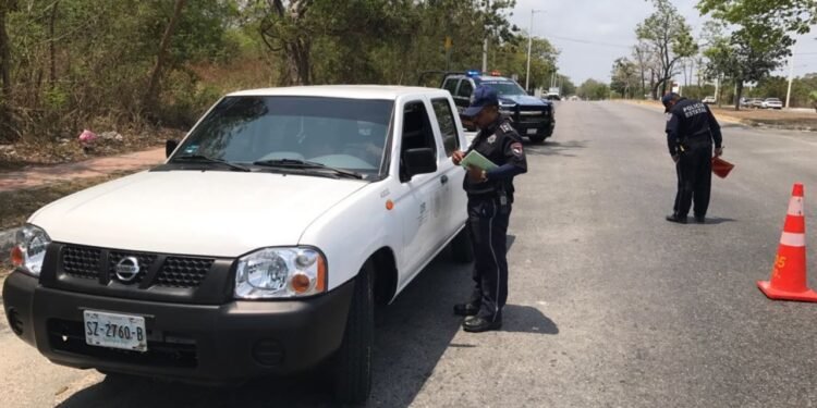 ¿Tomaste de más? Policía local ofrece llevar a casa a conductores
