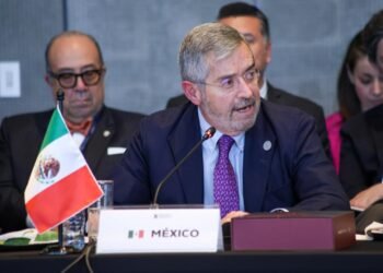 México escala presión internacional por muertes en centro migratorio de Adelanto en California