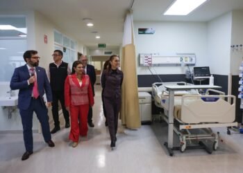 Gobierno planea 32 hospitales oncológicos en el país para cambiar la atención dirigida a la mujer