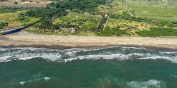 Playas de Veracruz y Tabasco entran en fase final de limpieza tras presencia de petróleo