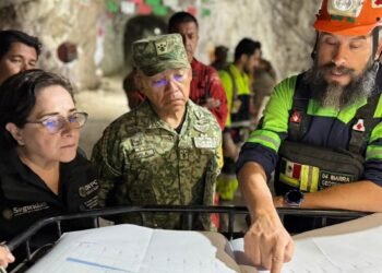 Rescate contra el tiempo en Sinaloa: Francisco Zapata sale con vida de la mina Santa Fe