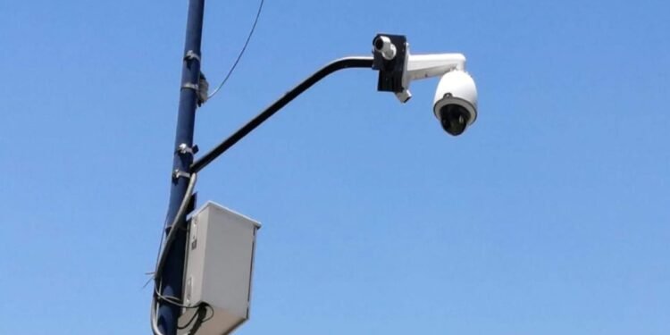 Piden padres de familia que nuevas cámaras del C2 vigilen entornos escolares