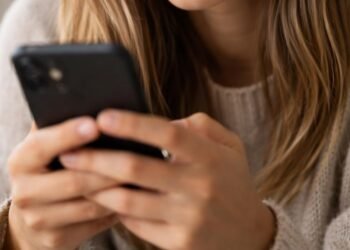 Alerta IMSS: circula WhatsApp falso que usa nombre de Zoé Robledo