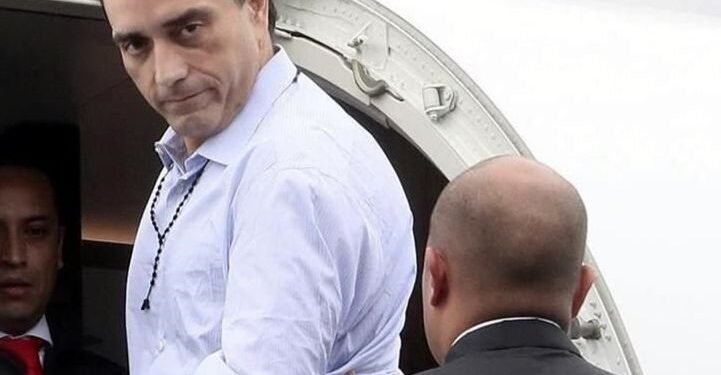 Denuncian monopolio de combustibles con sobreprecios de hasta $1.60 por litro