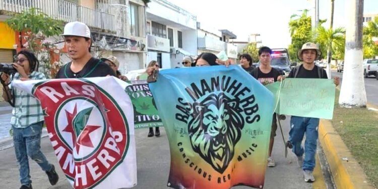 Marchan por la despenalización de la marihuana en el marco del “4/20”