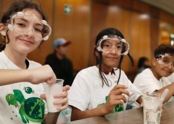 ¿Te imaginas estudiar en un crucero? En Mahahual ya es realidad