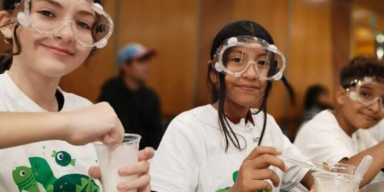 ¿Te imaginas estudiar en un crucero? En Mahahual ya es realidad