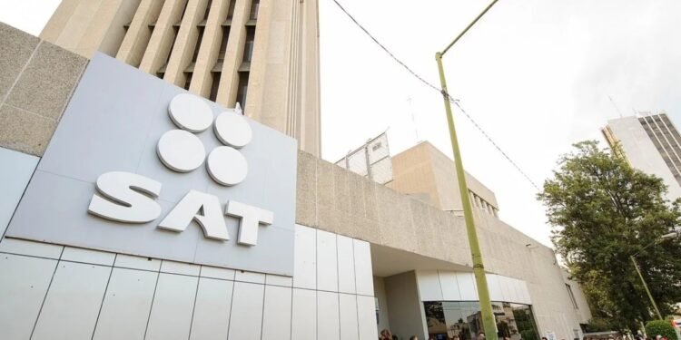 SAT presume devoluciones: autoriza más de 2 mil millones de pesos en saldos a favor de ISR