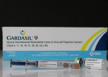 Detectan vacuna falsa contra el VPH; revisa cuál es antes de aplicártela