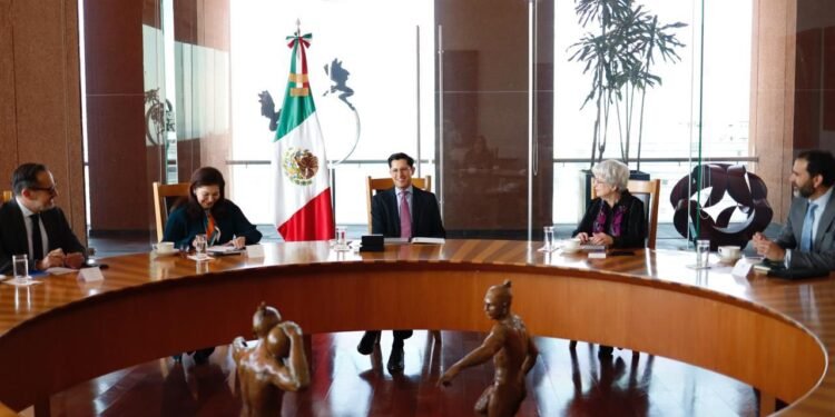 Senado recibe nombramiento de Velasco como canciller; avanza proceso de ratificación