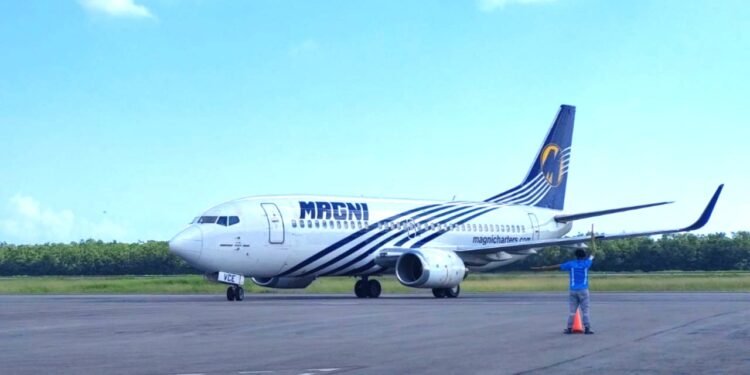 Cancelaciones de Magnicharters sin aviso desatan crisis en Cancún