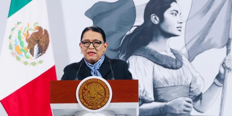 Reportan 11 bloqueos carreteros en nueve estados del país; Gobierno defiende diálogo