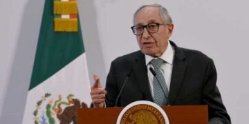 Sospechan de contaminación bacteriana en sueros vitaminados; indagan responsabilidades