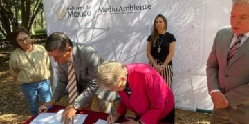 Firman alianza para transformar la producción de aguacate para exportación en México