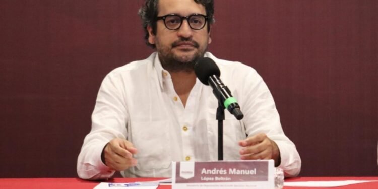 ¿Va por diputación de Tabasco? Andrés Manuel López Beltrán deja cargos clave en Morena