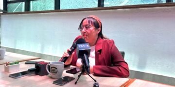 María Adela da la cara, desmiente secuestro y denuncia abusos por parte de su madre