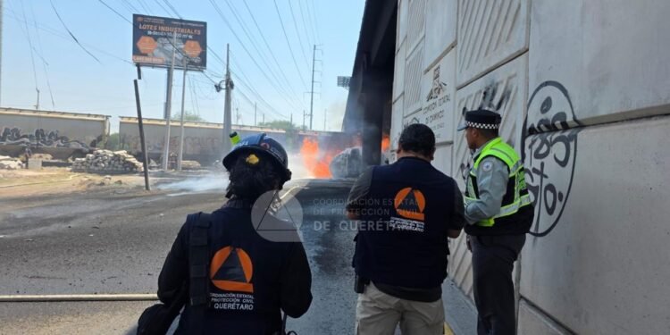 Así fue el choque entre una pipa y un tren que terminó en explosión en Querétaro