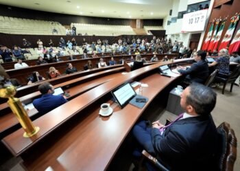 ¿Quién es la mujer que hoy dirige Sinaloa? Conoce a Yeraldine Bonilla, gobernadora interina