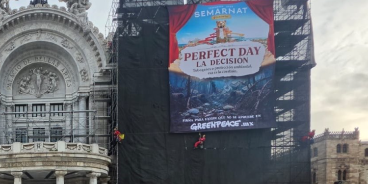¿Toboganes o selva? La pregunta que Greenpeace lanzó desde Bellas Artes