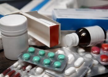 ¿Compraste diclofenaco o antiácidos? Alertan por robo de medicamentos de uso común