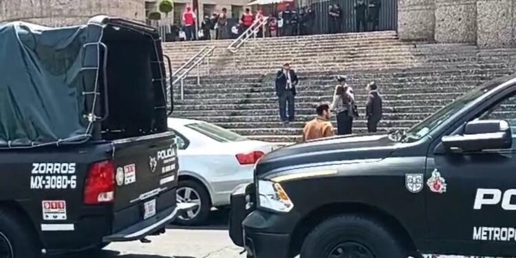 Amenaza de bomba activa operativo en San Lázaro; así evacuaron el Palacio de Justicia Federal