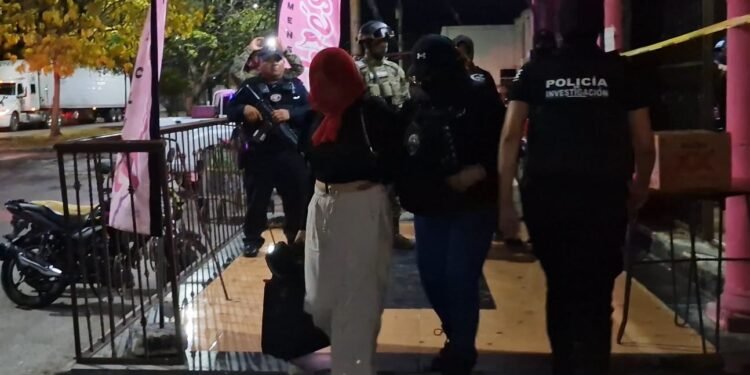 Rescatan a 28 mujeres de una presunta red de trata en un club nocturno. Así detuvieron a once